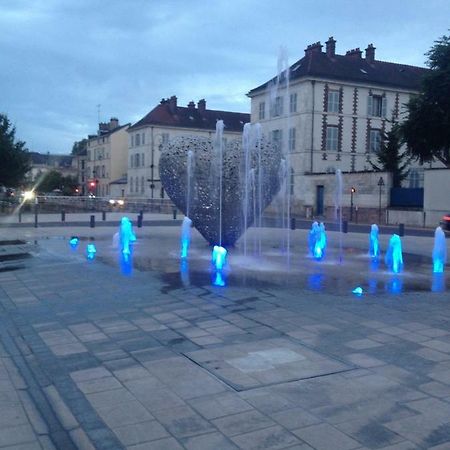 Le St Frobert Au Coeur De Troyes Apartment Bagian luar foto
