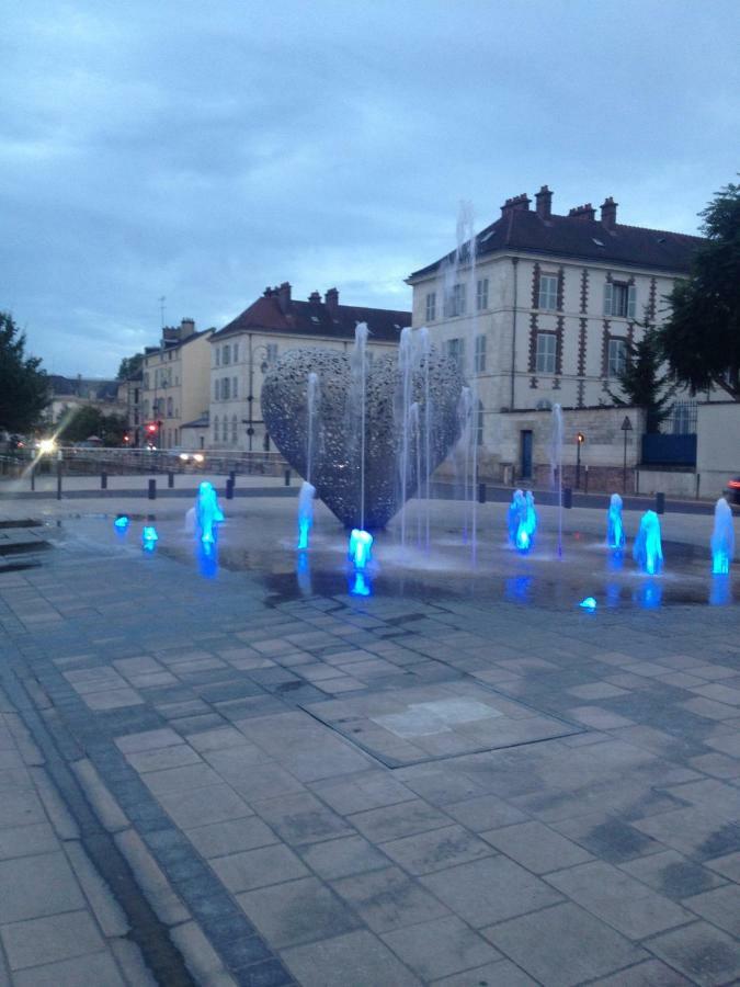 Le St Frobert Au Coeur De Troyes Apartment Bagian luar foto
